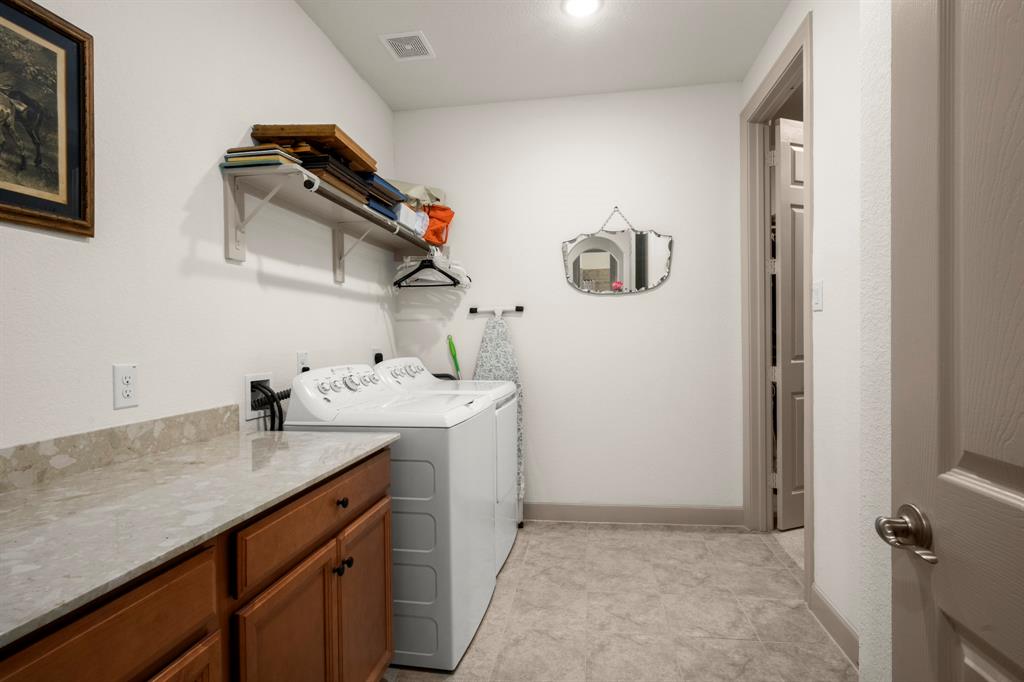 12117 Creekside Villas Court, Conroe, Texas image 21