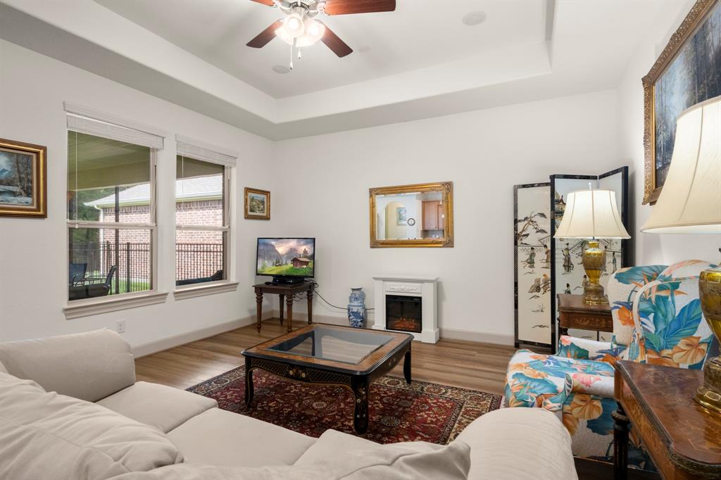 12117 Creekside Villas Court, Conroe, Texas image 10