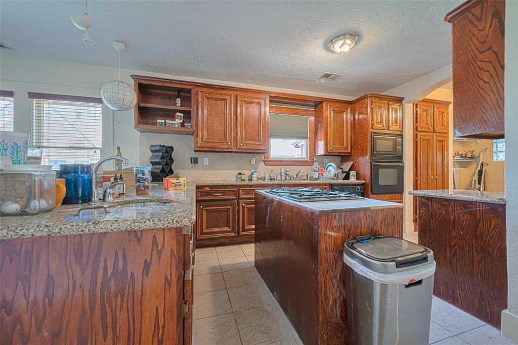7305 Walker Street, Houston, Texas image 3