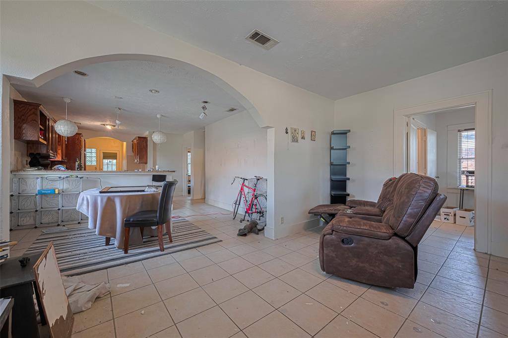 7305 Walker Street, Houston, Texas image 8