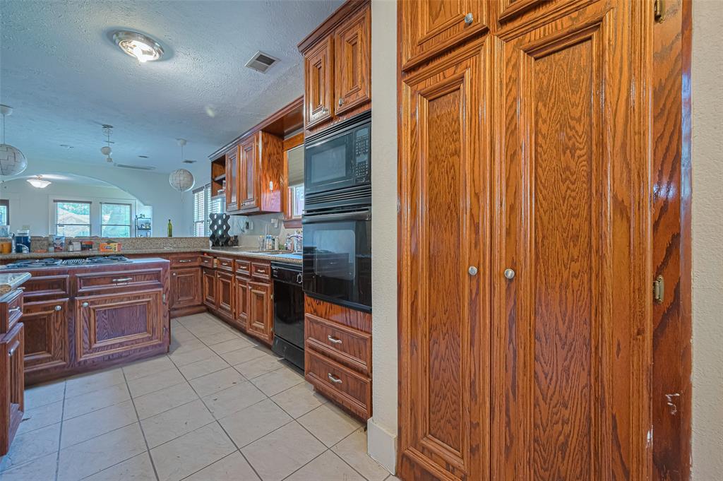 7305 Walker Street, Houston, Texas image 7