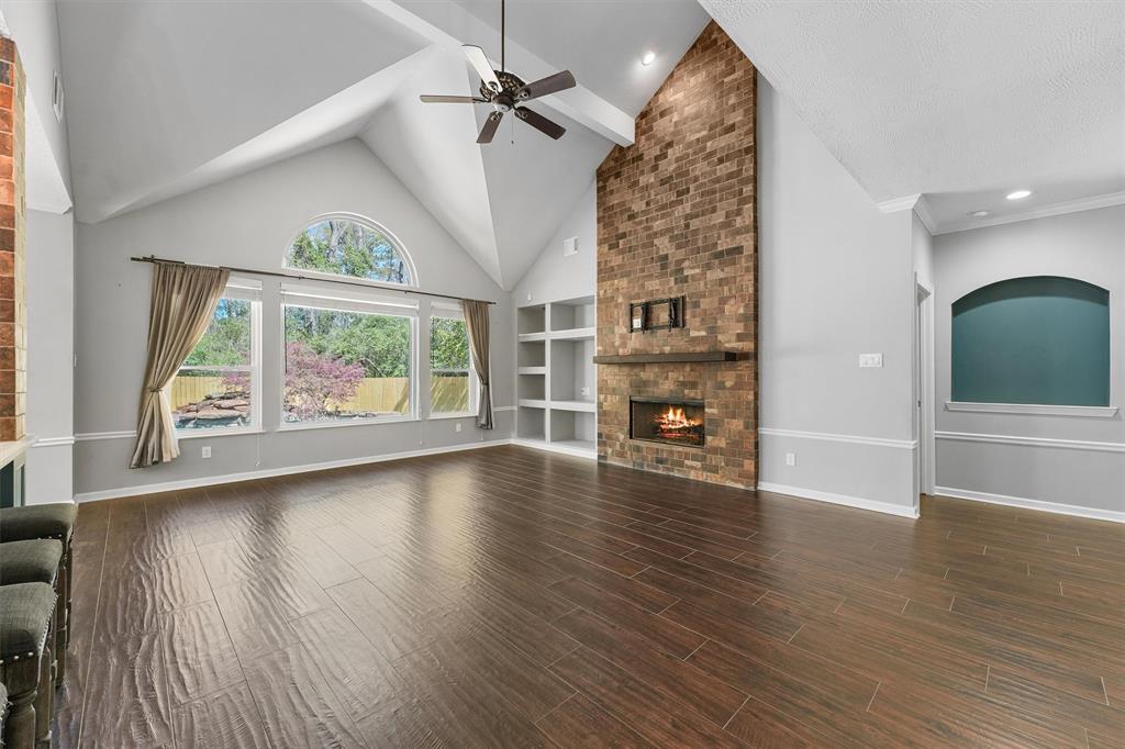 5015 Cottage Glen Court, Kingwood, Texas image 11