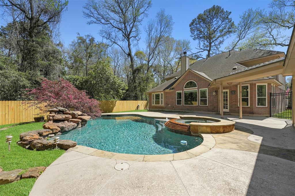 5015 Cottage Glen Court, Kingwood, Texas image 37