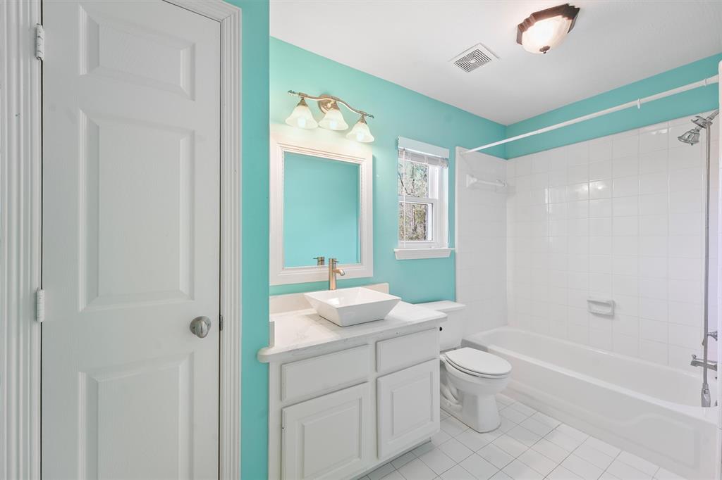 5015 Cottage Glen Court, Kingwood, Texas image 29