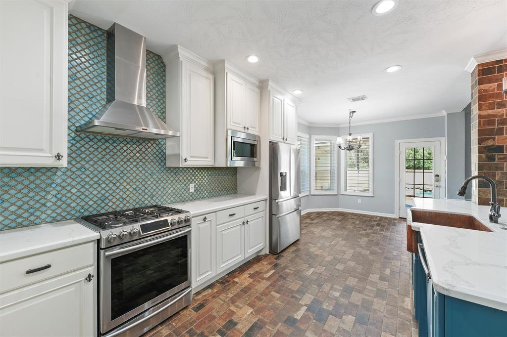 5015 Cottage Glen Court, Kingwood, Texas image 18