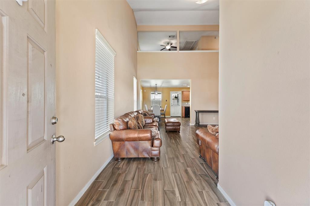 2439 Pinpoint Drive