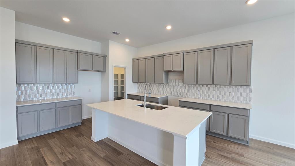 2910 Palm Branch Drive, Texas City, Texas image 2