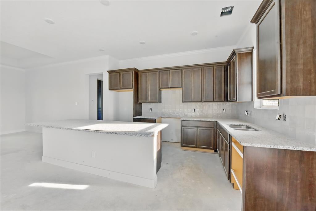 6427 Tomahawk Dr, Baytown, Texas image 2