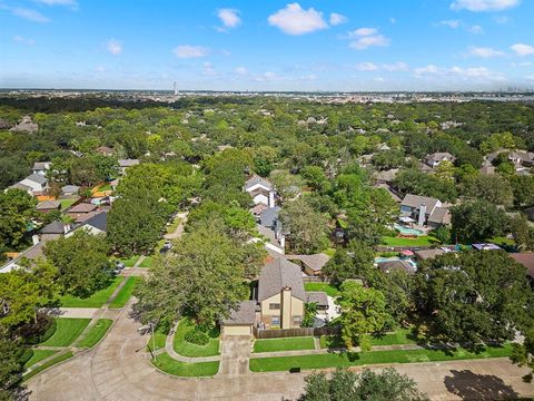 A home in League City