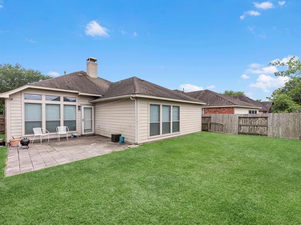 2042 Shore Breeze Drive, Pearland, Texas image 25