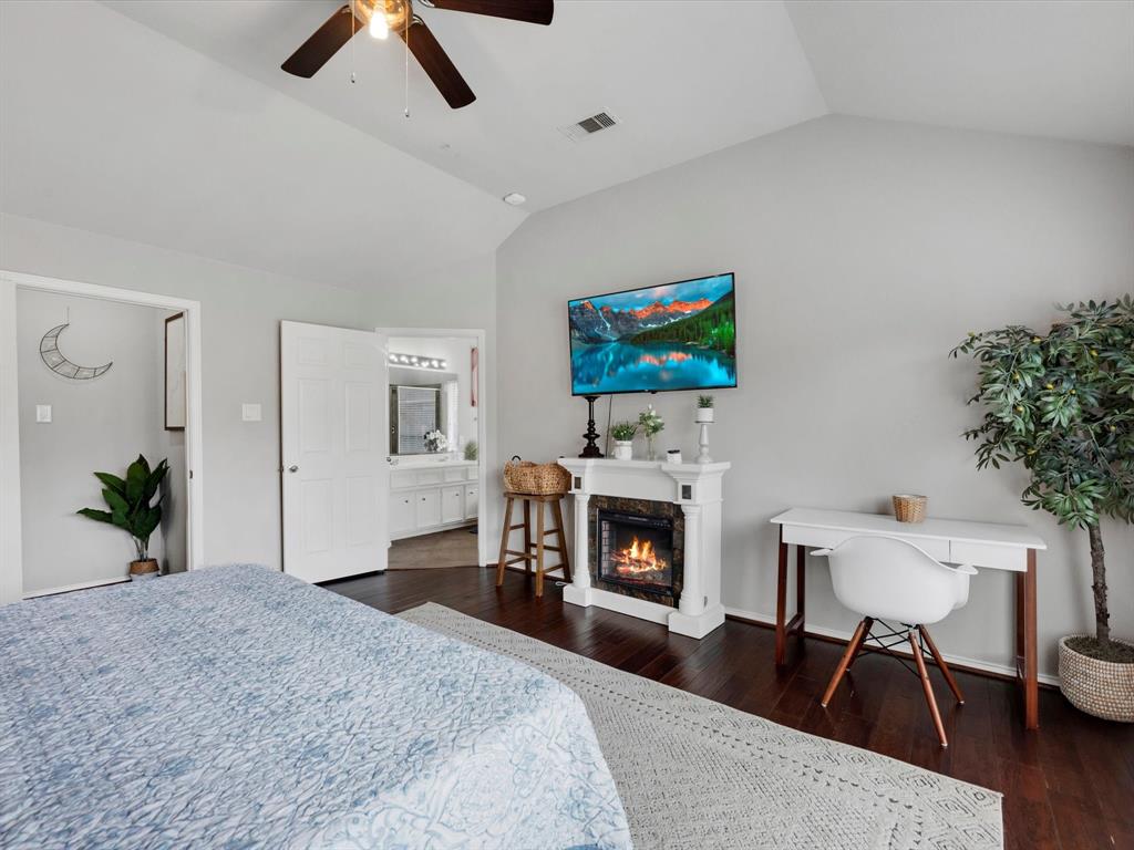 2042 Shore Breeze Drive, Pearland, Texas image 17