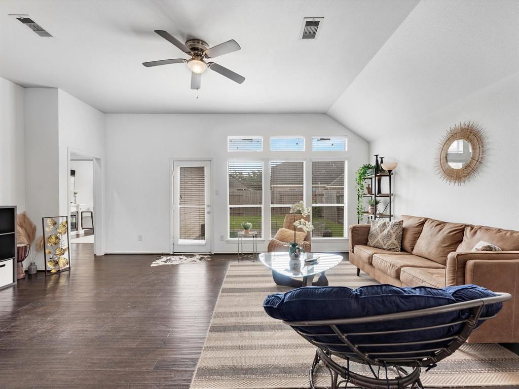 2042 Shore Breeze Drive, Pearland, Texas image 14