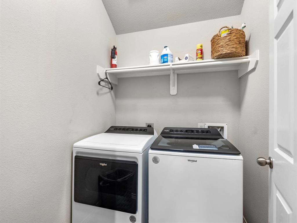 2042 Shore Breeze Drive, Pearland, Texas image 24