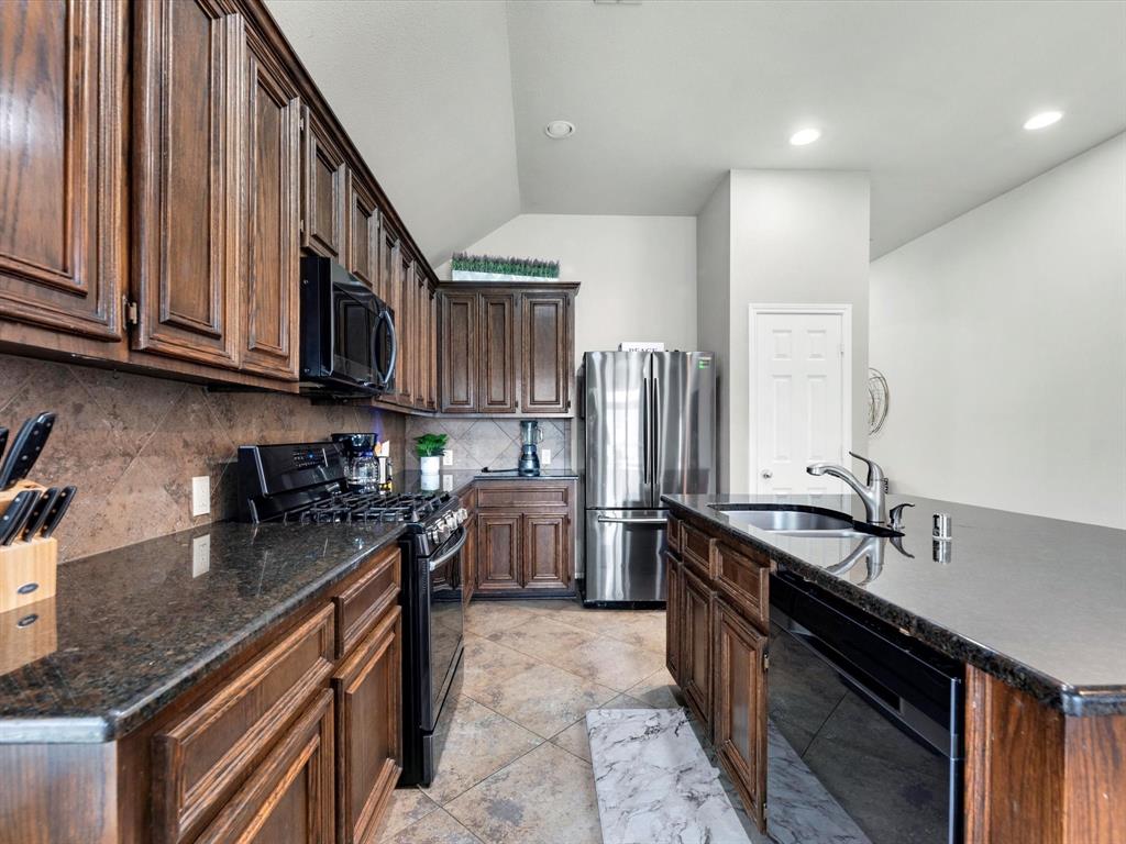 2042 Shore Breeze Drive, Pearland, Texas image 8