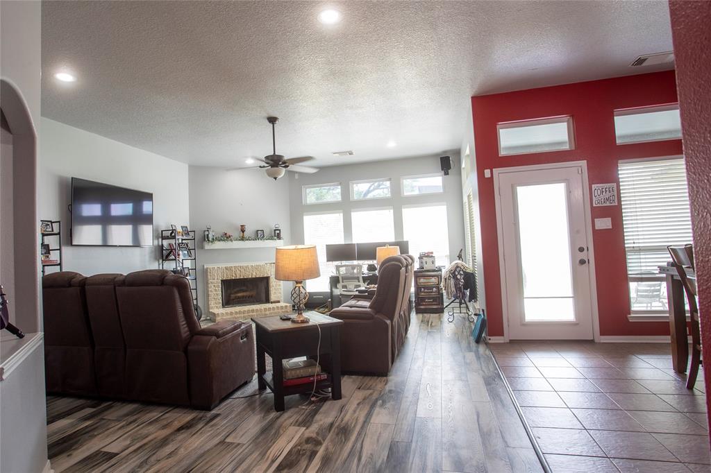 210 S Wharton Street, Louise, Texas image 5