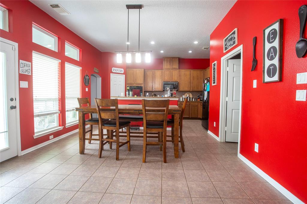 210 S Wharton Street, Louise, Texas image 2