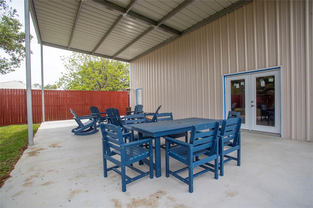 210 S Wharton Street, Louise, Texas image 17