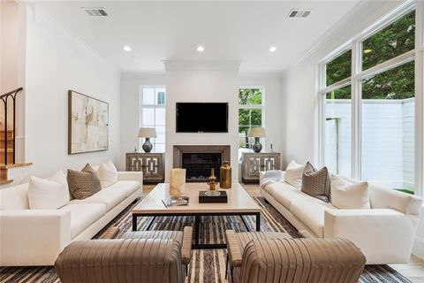 16 Wentworth Square Avenue Houston TX 77027