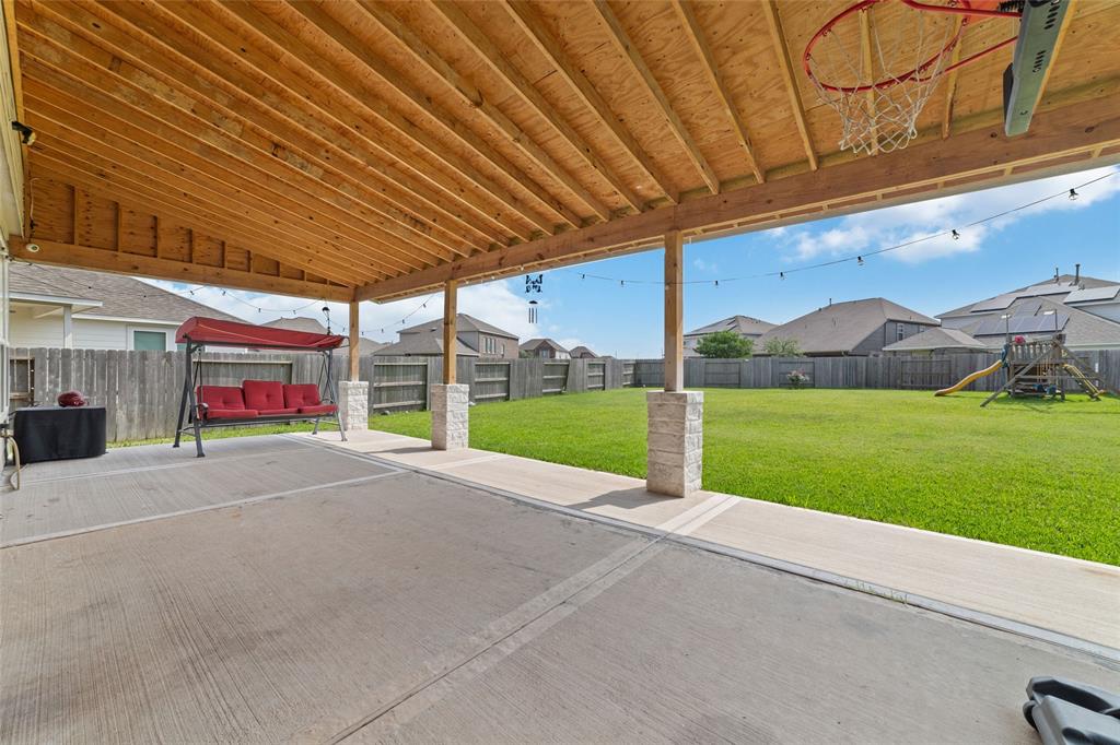 15315 Kinord Run Drive, Humble, Texas image 5