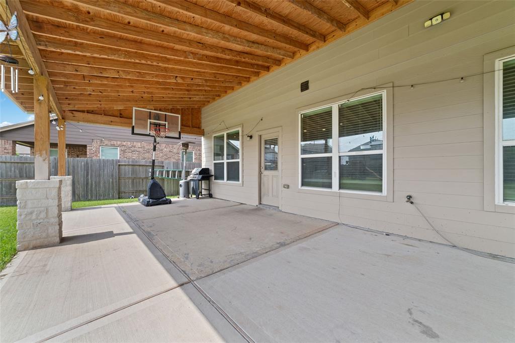 15315 Kinord Run Drive, Humble, Texas image 6