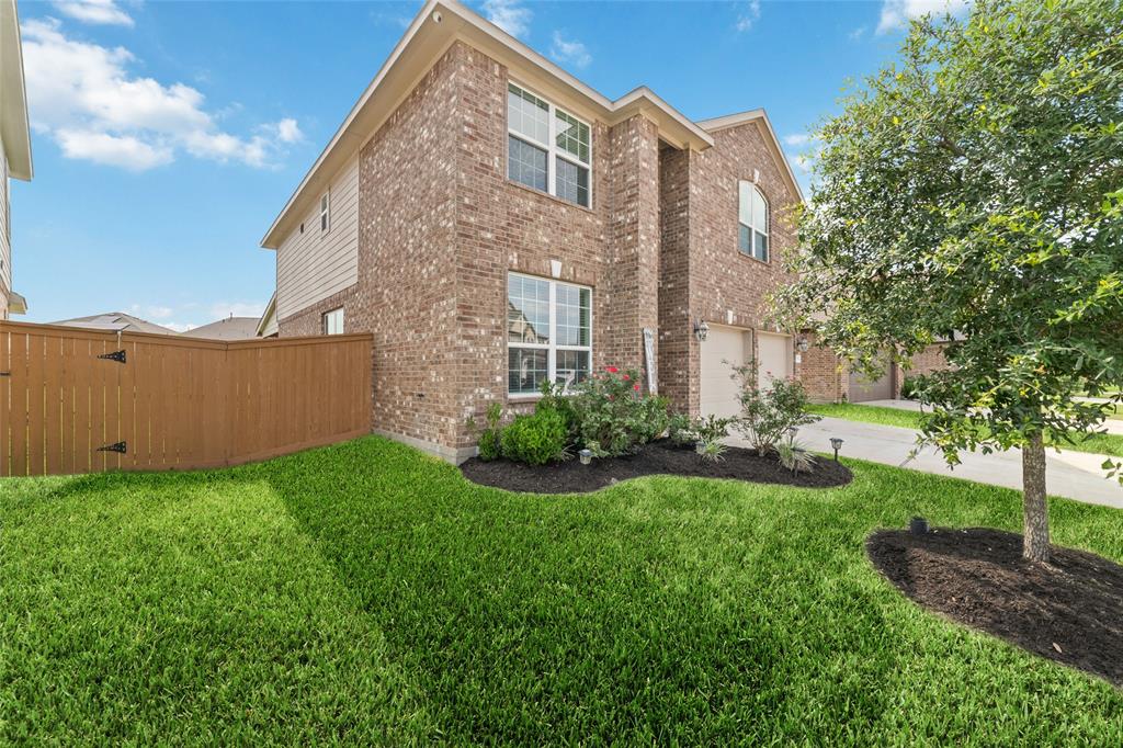 15315 Kinord Run Drive, Humble, Texas image 3