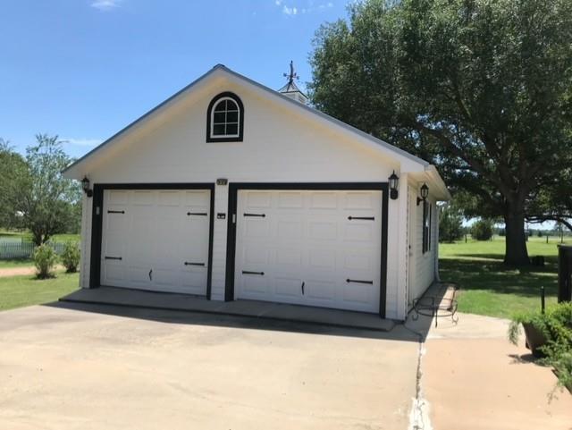2988 Center Hill Circle, Bellville, Texas image 4
