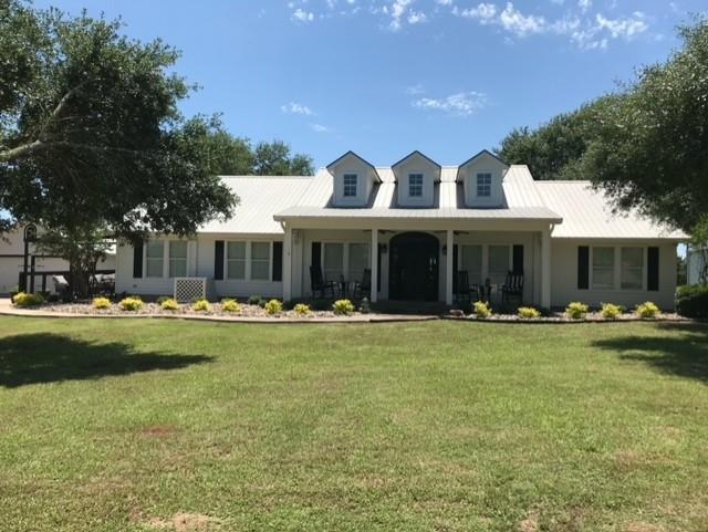 2988 Center Hill Circle, Bellville, Texas image 1