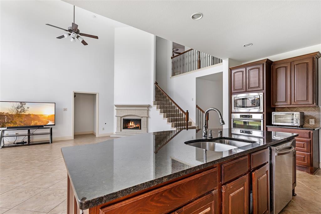 12500 Ivy Run Lane, Pearland, Texas image 12