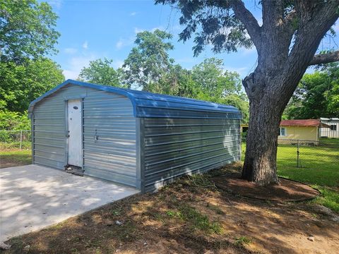 A home in Brenham