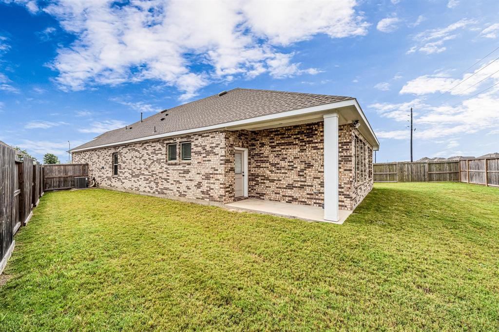 2410 Blazing Star Drive, Brookshire, Texas image 32