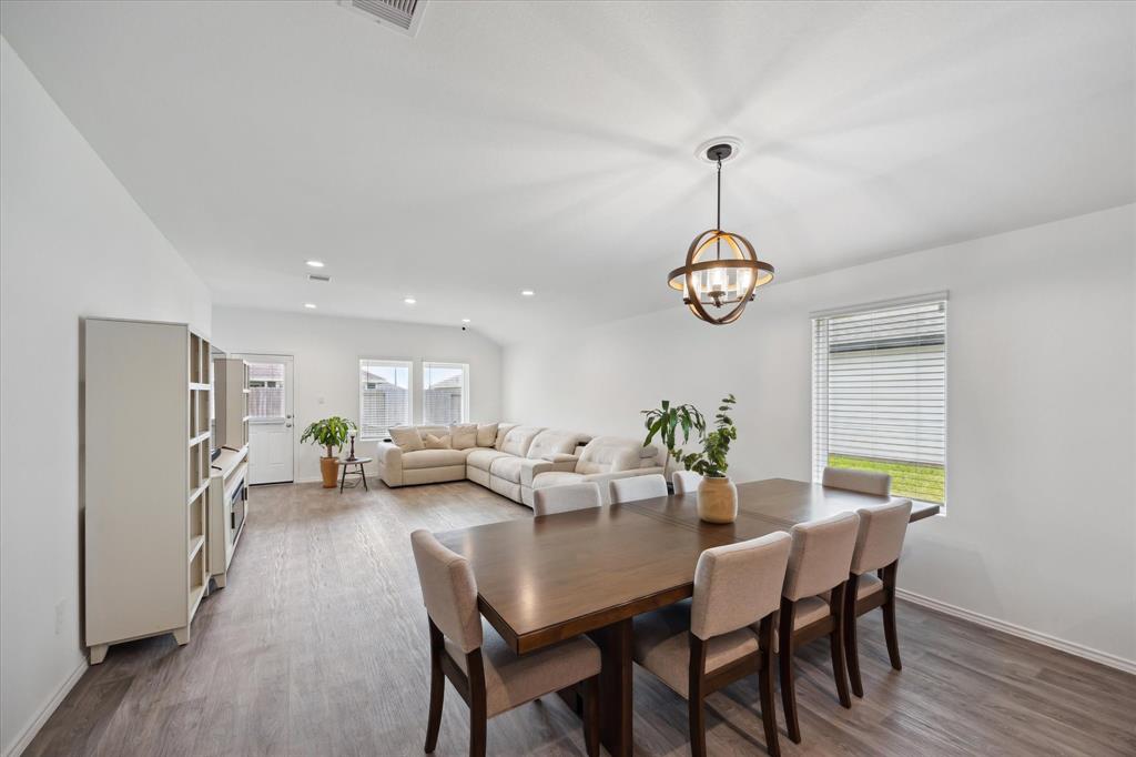 2205 Laurel Bloom Ln Ln, Sealy, Texas image 4