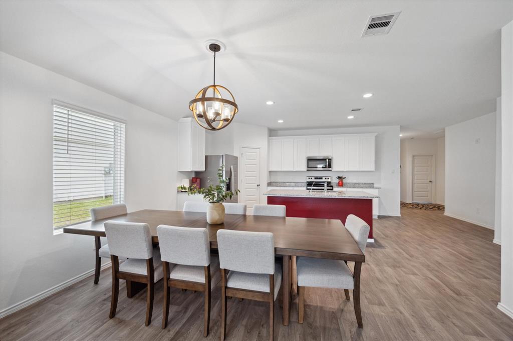 2205 Laurel Bloom Ln Ln, Sealy, Texas image 3