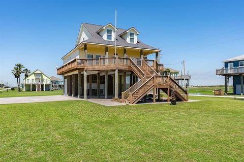 A home in Crystal Beach