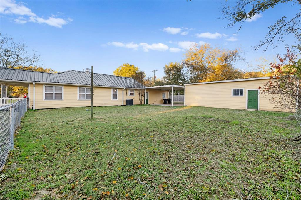 312 11th Street, Somerville, Texas image 17