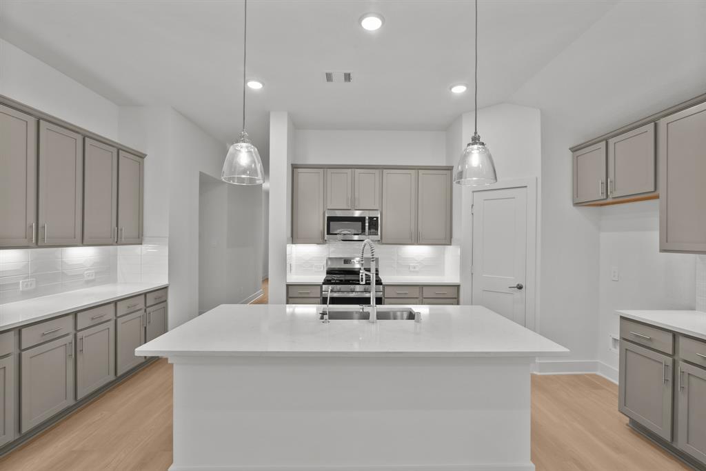 10121 Raven Path, Montgomery, Texas image 12