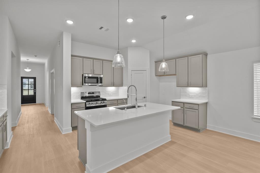10121 Raven Path, Montgomery, Texas image 2