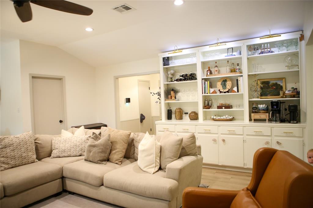 2502 Rhapsody Road, Brenham, Texas image 11