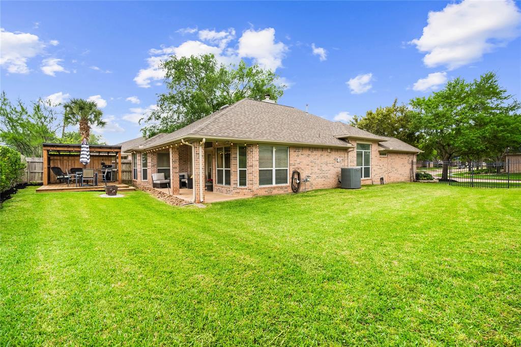 2534 Princeton Drive, Pearland, Texas image 33