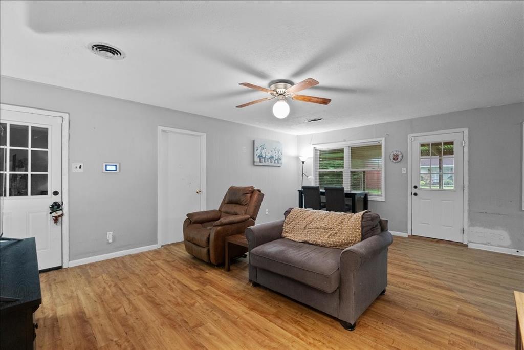 4205 Baron Lane, Deer Park, Texas image 5
