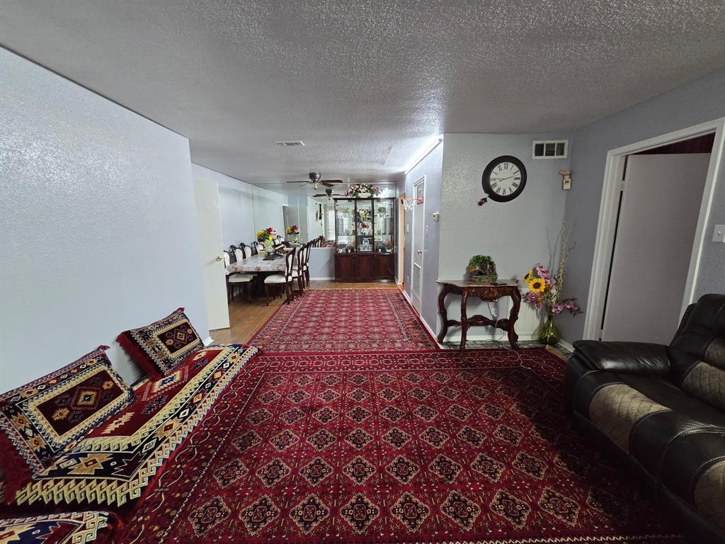 6500 Sands Point Drive #201, Houston, Texas image 2