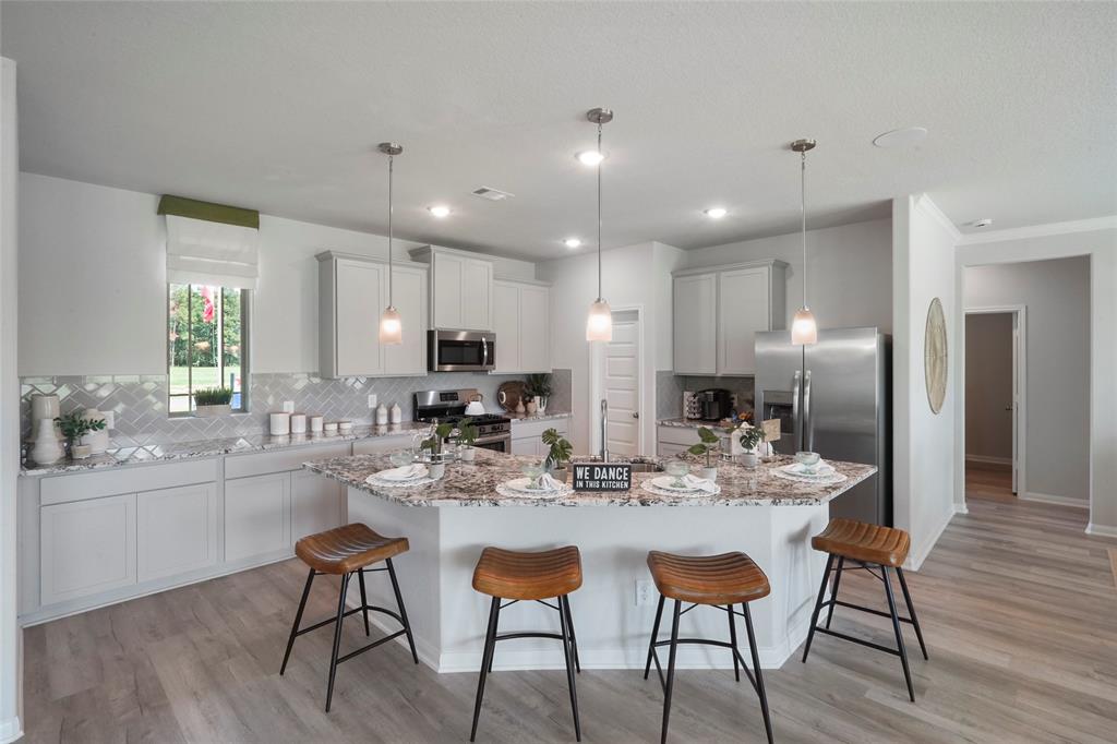 540 Barton Place Drive, Cleveland, Texas image 6