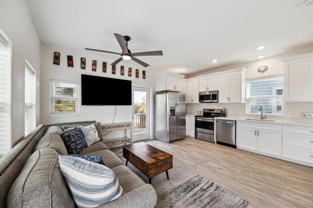 14146 Miramar Drive, Galveston, Texas image 4