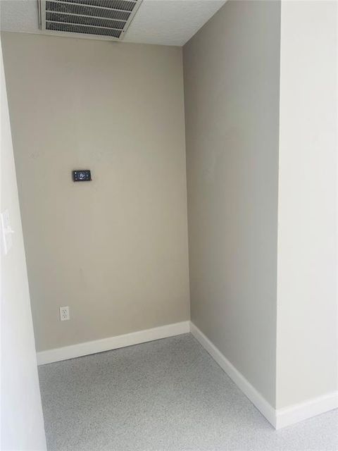 listing image 40