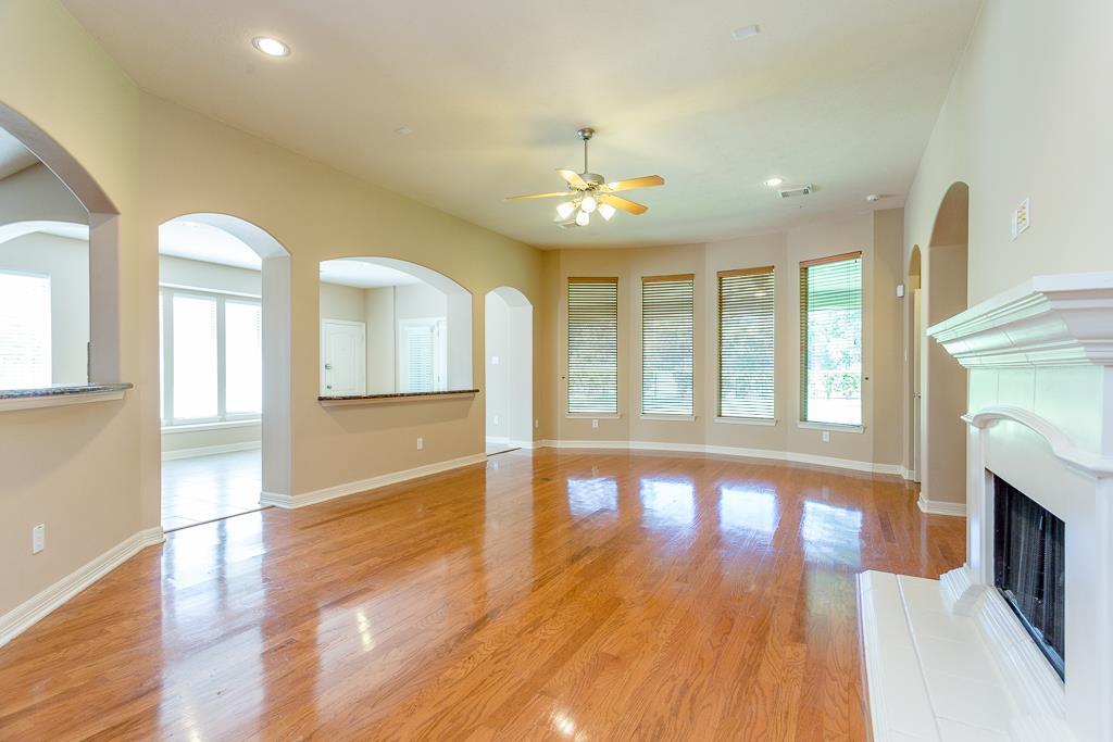 8915 Stones Throw Lane, Missouri City, Texas image 32