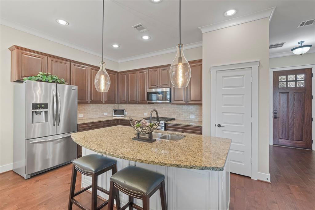 18135 Moonlit River Drive, Cypress, Texas image 7
