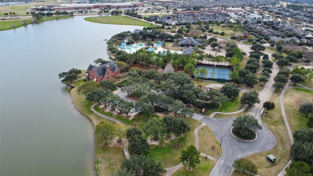 18135 Moonlit River Drive, Cypress, Texas image 34