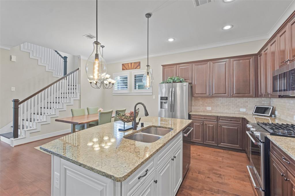 18135 Moonlit River Drive, Cypress, Texas image 8