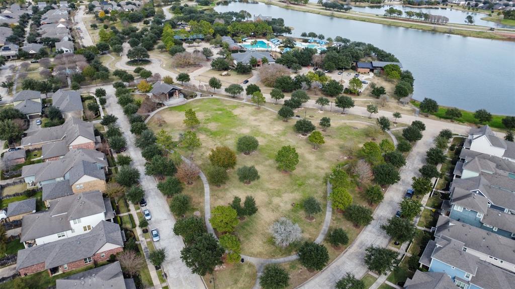 18135 Moonlit River Drive, Cypress, Texas image 35