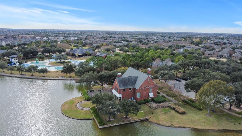 18135 Moonlit River Drive, Cypress, Texas image 33