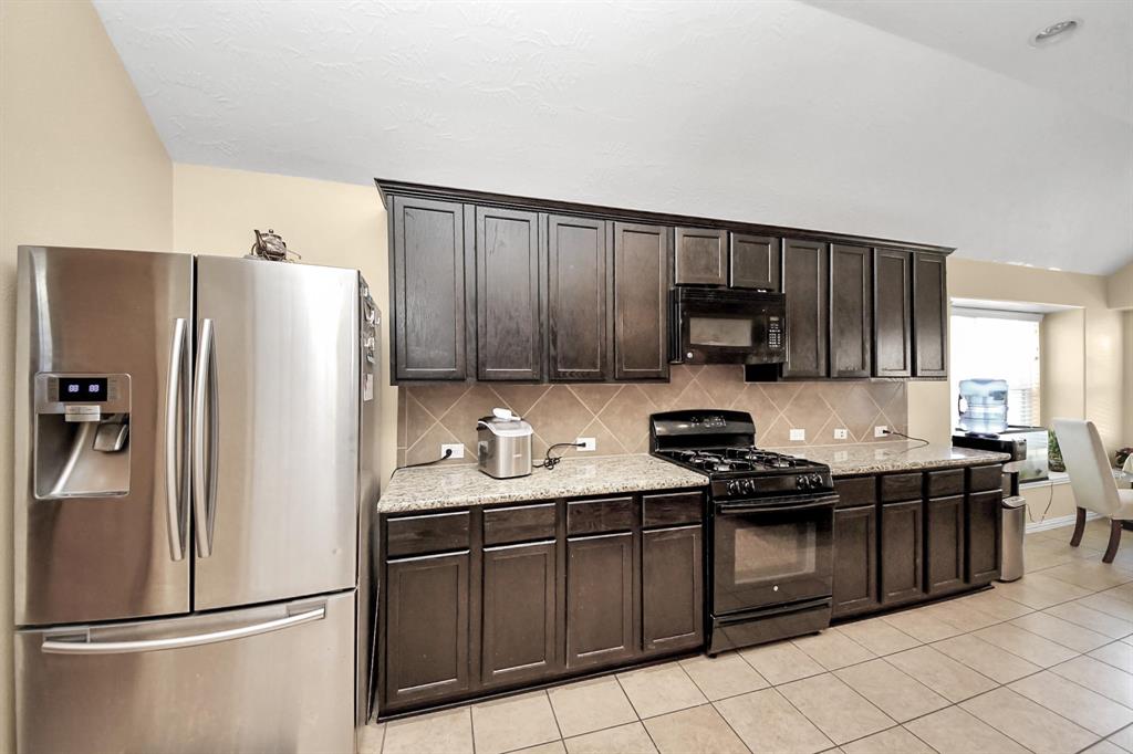 3018 Wellington Pass Drive, Spring, Texas image 8